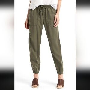 LOT OF 2 GAP UTILITY JOGGERS PANTS 100% TENCEL LYOCELL SIZE S ARMY GREEN/CREAM